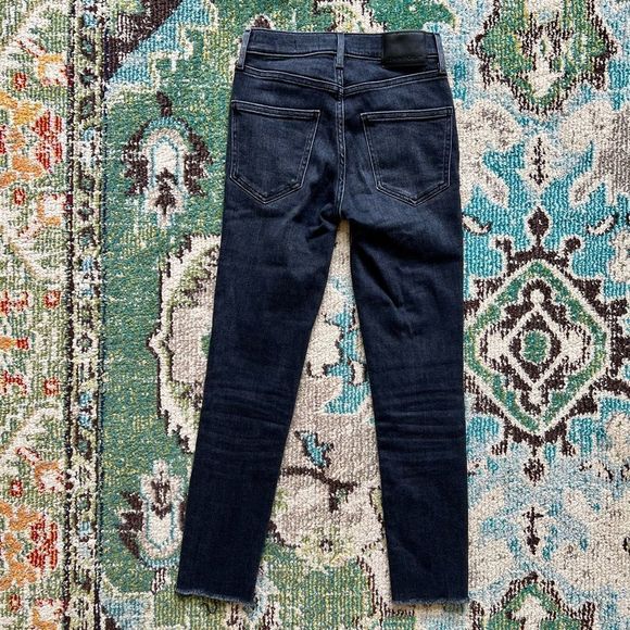 Denim form cropped jeans, size 24 - Picture 5 of 8